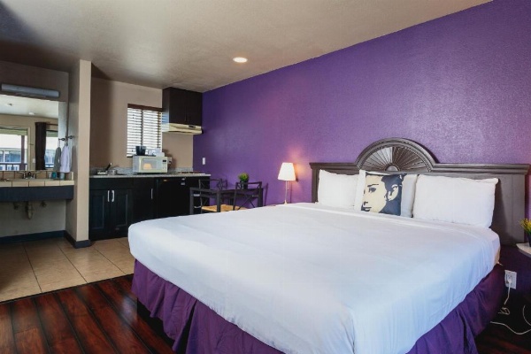 Alura Inn image 19